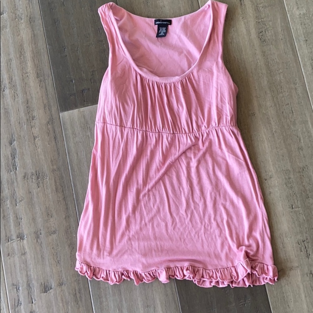 Stylish tank with built in shelf bra